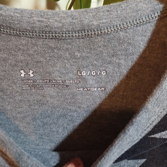 EUC Under Armor Tank - Picture 2 of 4